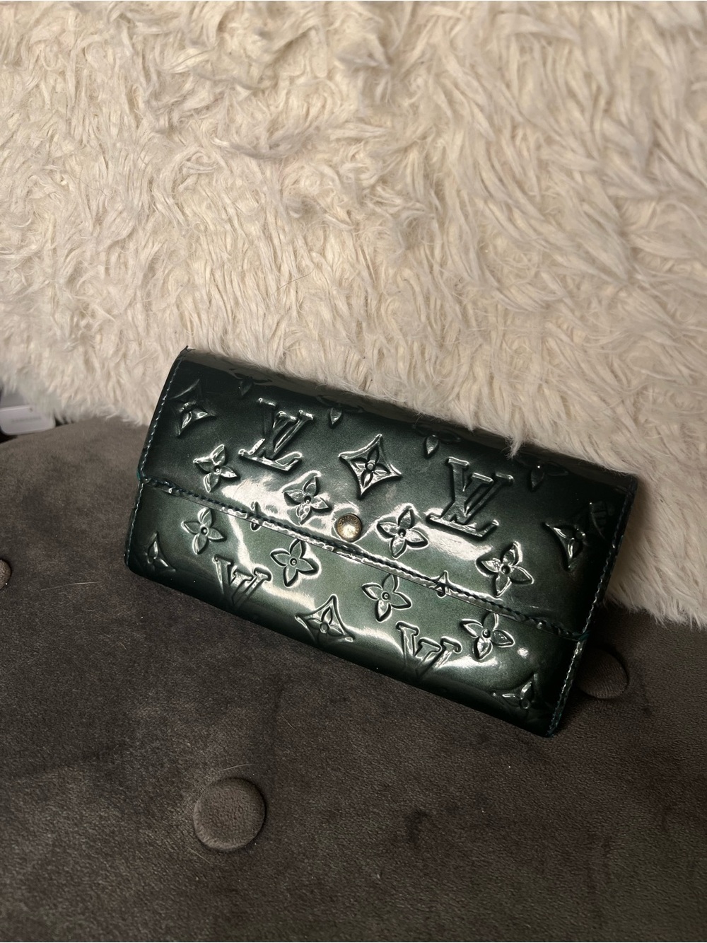 Louis Vuitton Dark Green Vernis Monogram Sarah Wallet